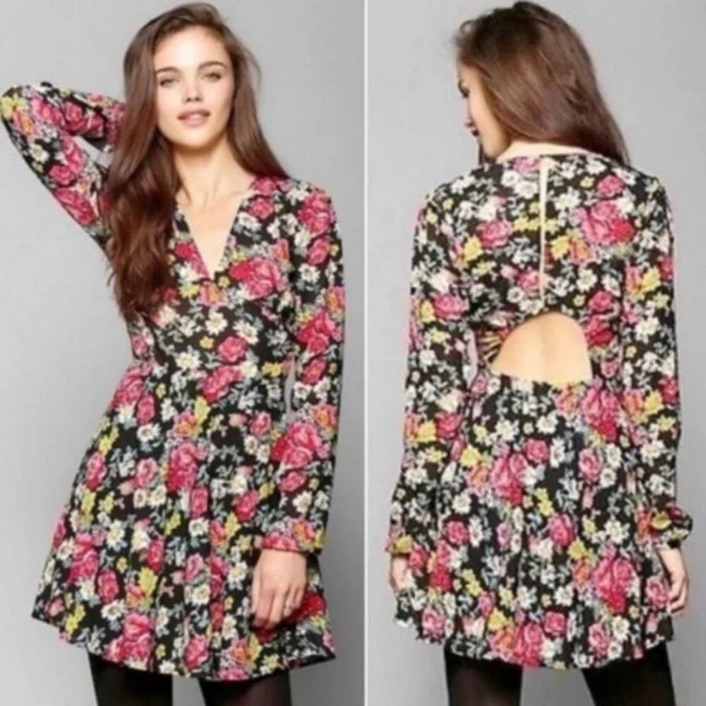 UO/Anthro YaYa Nom De Plume Jade Long-Sleeve Backless Floral Mini Dress - 4